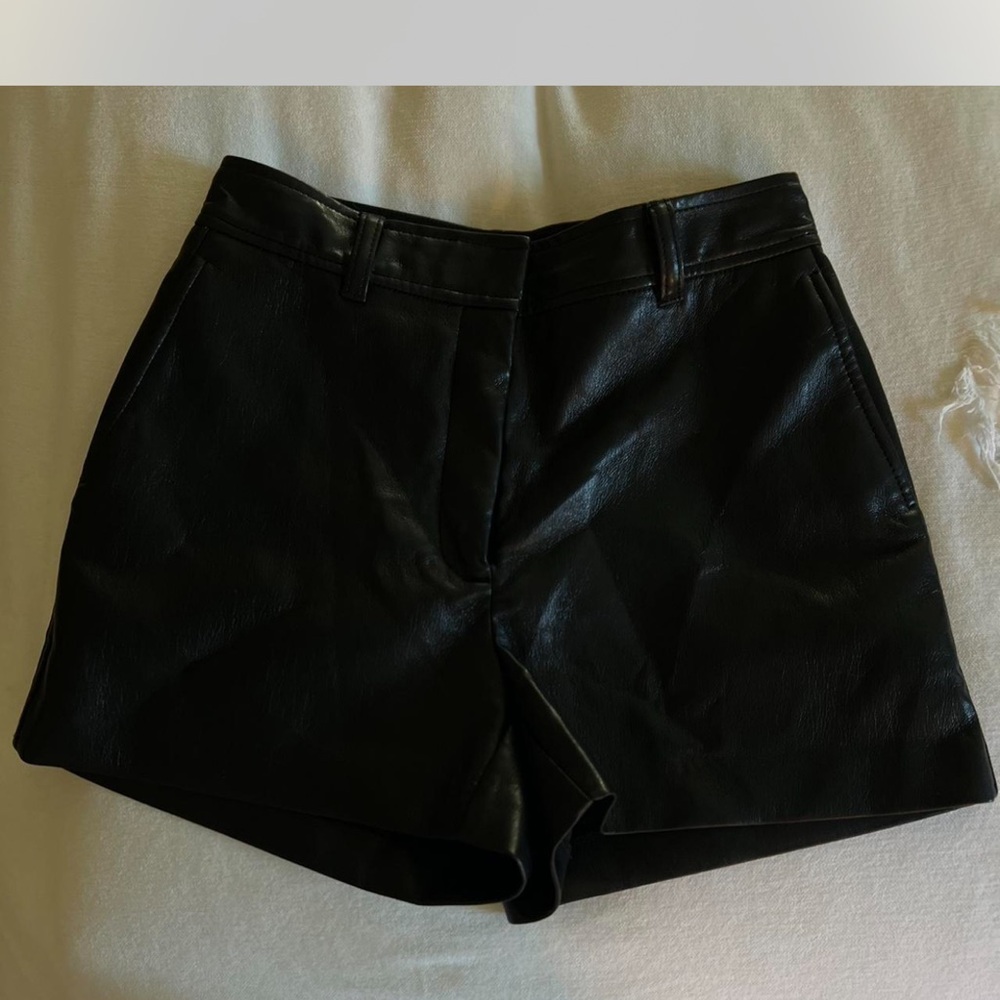 Aritzia babaton leather shorts